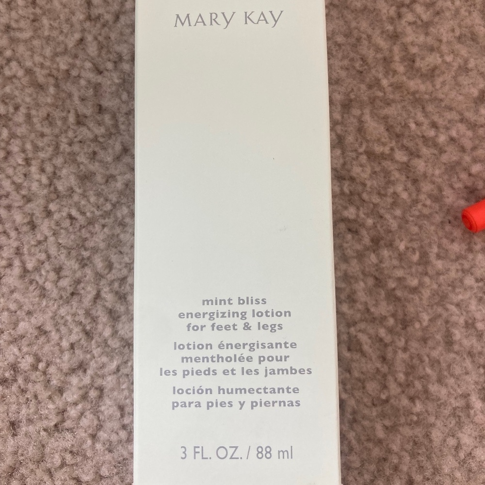 Mary Kay Mint Bliss Energizing Lotion for Feet and Legs - 3fl. oz